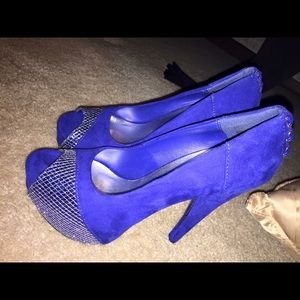 NWOT royal heels